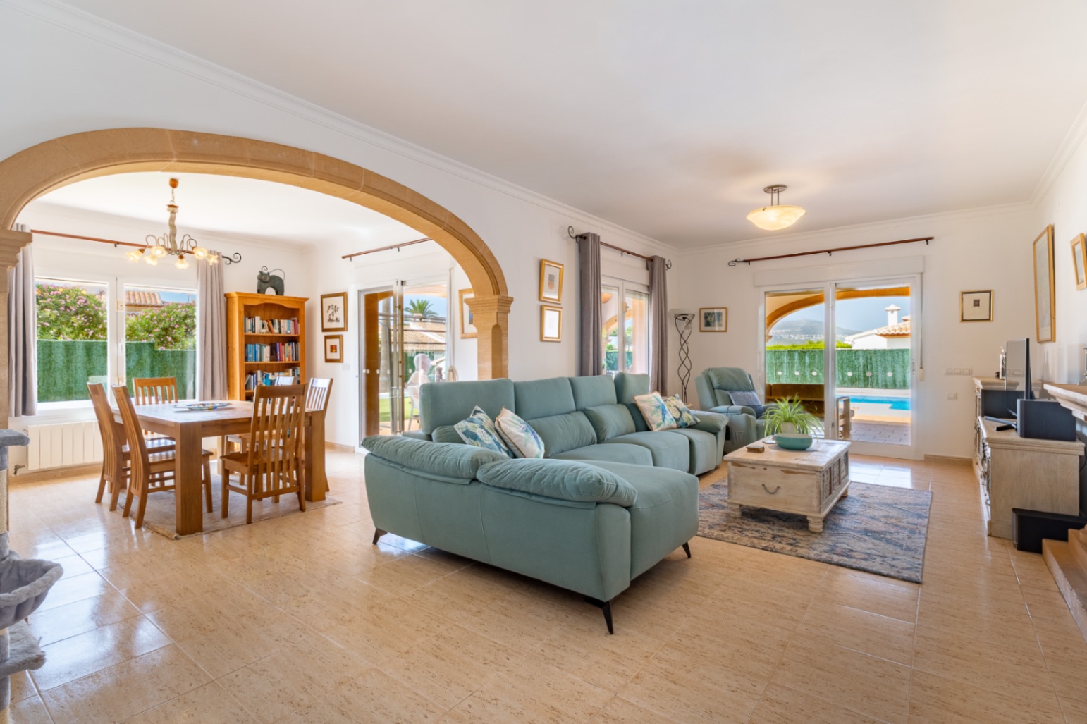 Beautiful Renovated Mediterranean Villa in La Guardia Park, Javea