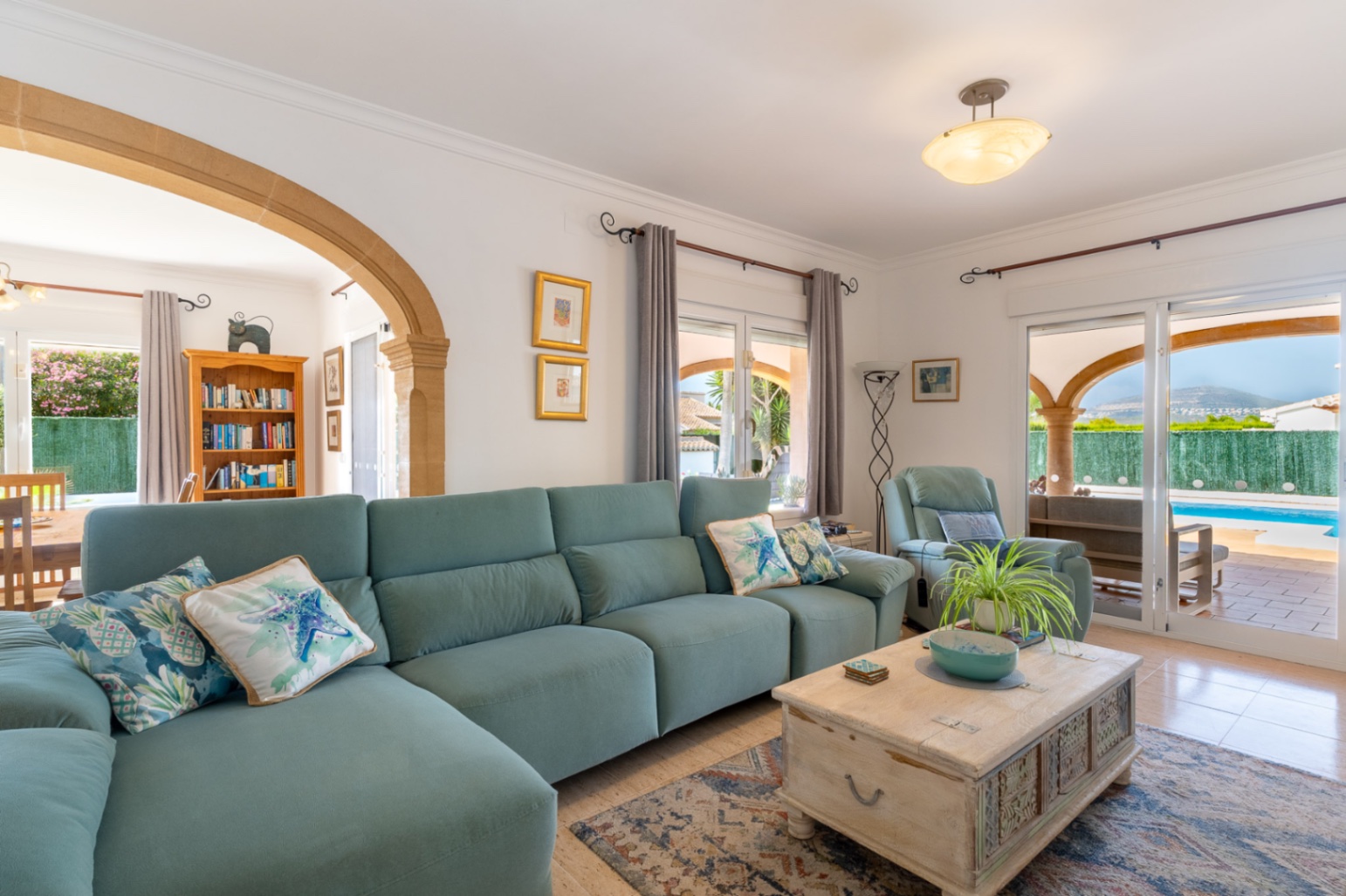 Beautiful Renovated Mediterranean Villa in La Guardia Park, Javea